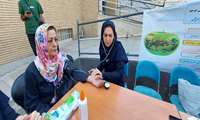 برپایی پایگاه غربالگری قند و فشار خون به مناسبت هفته سلامت در مرکز آموزشی درمانی شهیدمدنی